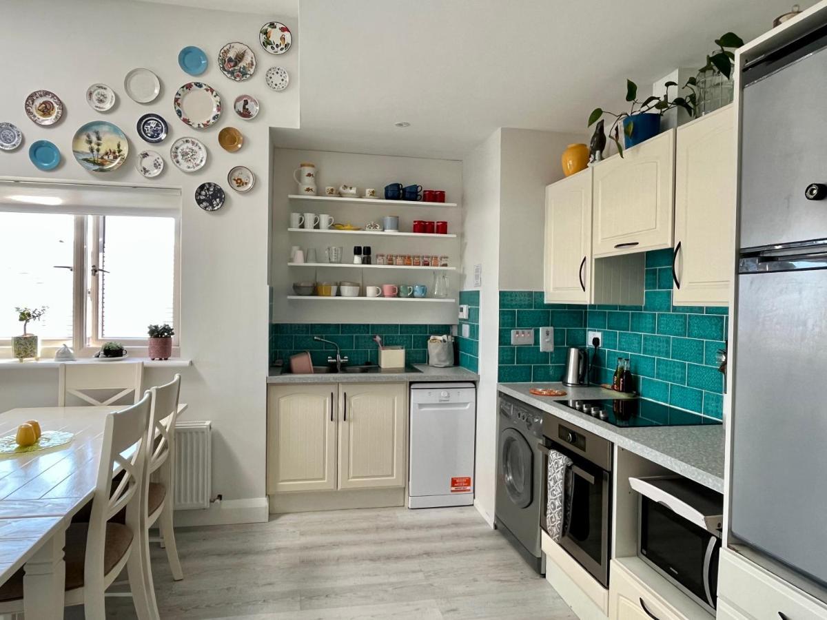Apartamento Harbour View Retreat Cro Na Mbo Midleton Exterior foto
